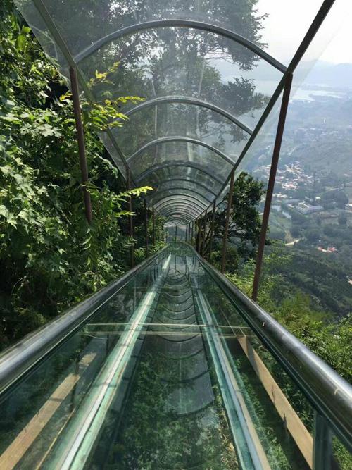 玻璃滑道 玻璃滑道