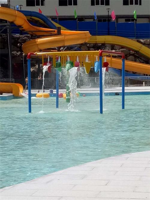 戲水池 戲水池