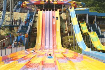 彩虹競(jìng)賽滑梯